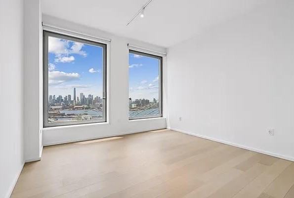 S 4th St #33C - Photo 6 of 18