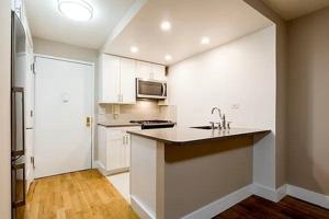 featured image of Columbus Ave #2J