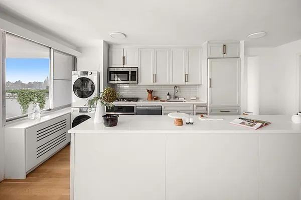 Columbus Ave #18G - Photo 4 of 18