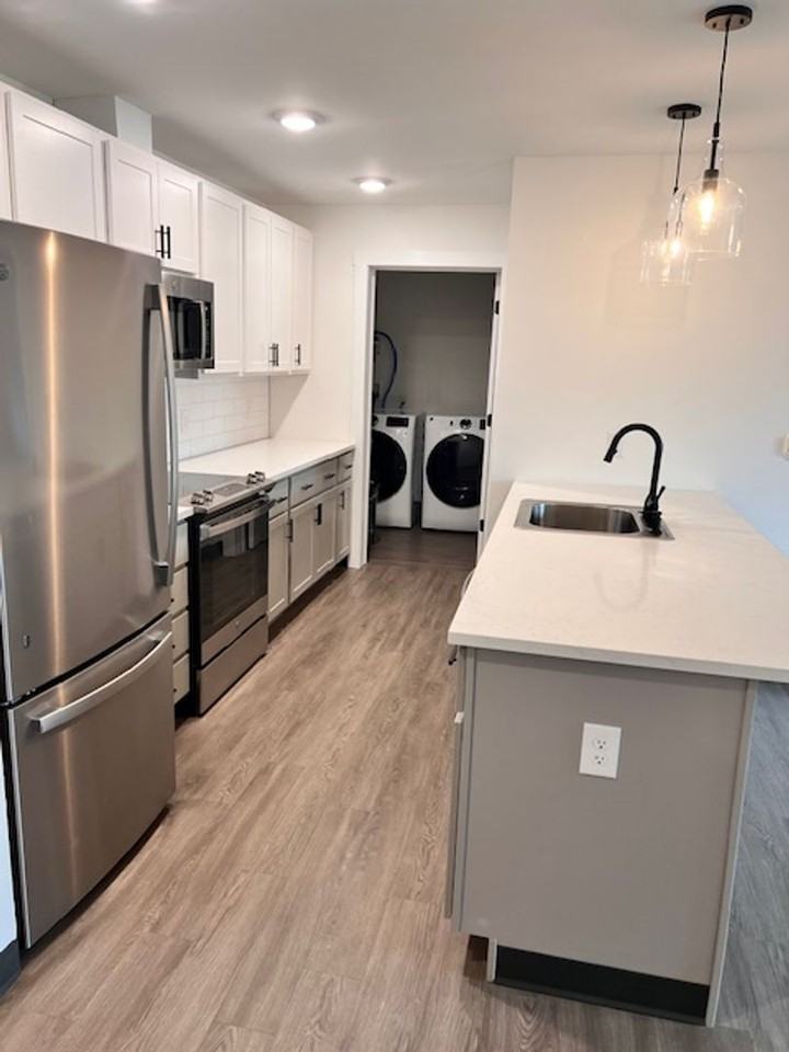 LoSo Lakeside Apartments - Photo 5 of 29