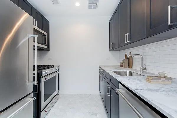 W End Ave #4207 - Photo 5 of 20