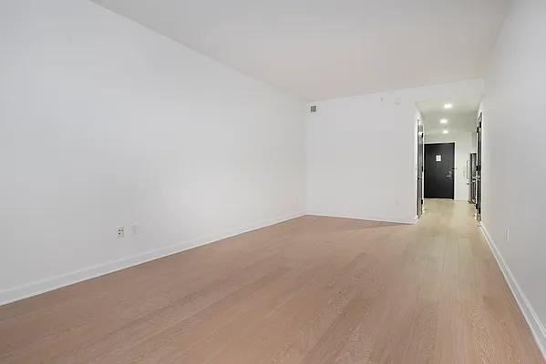 W End Ave #1516 - Photo 2 of 20