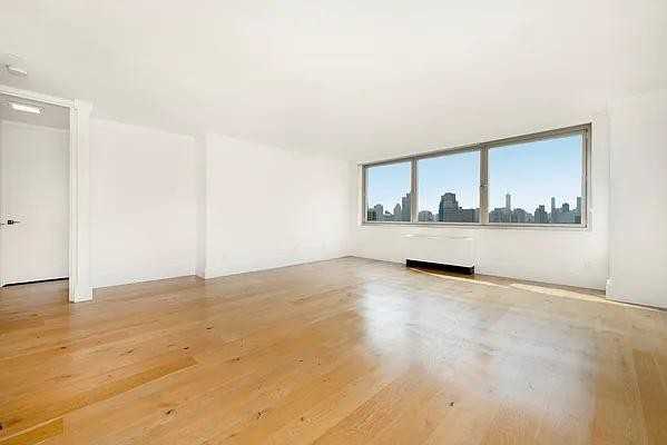 E 86th St #13F - Photo 3 of 20