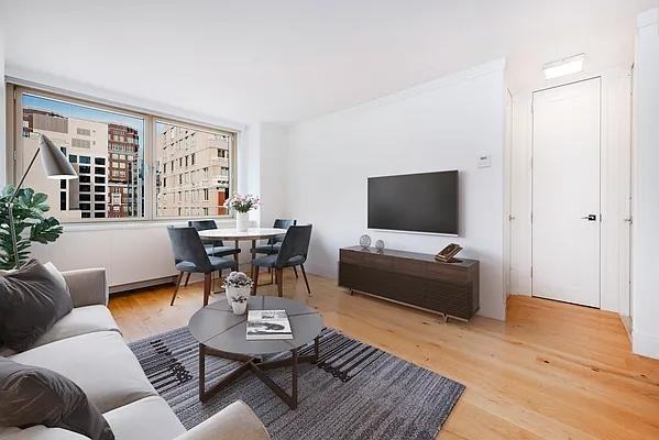 E 86th St #13AA - Photo 4 of 20