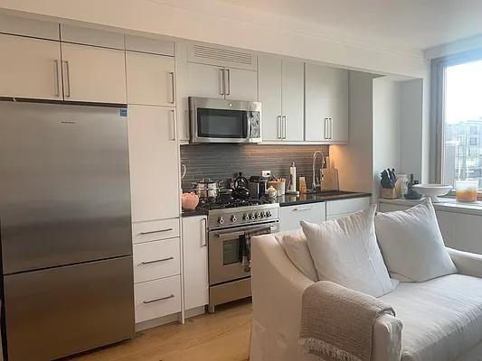 E 86th St #21A1 - Photo 6 of 20