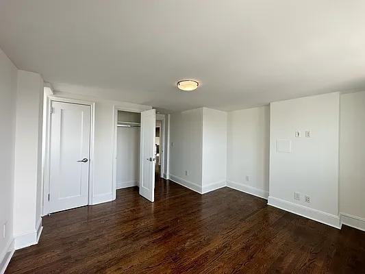 W 113th St #2001 - Photo 6 of 7