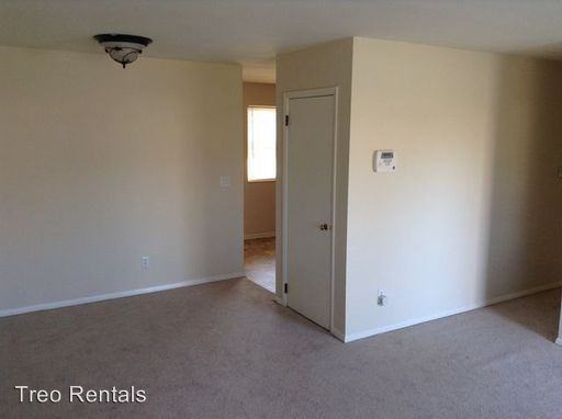 11690 Lawnview Ave - Photo 2 of 8