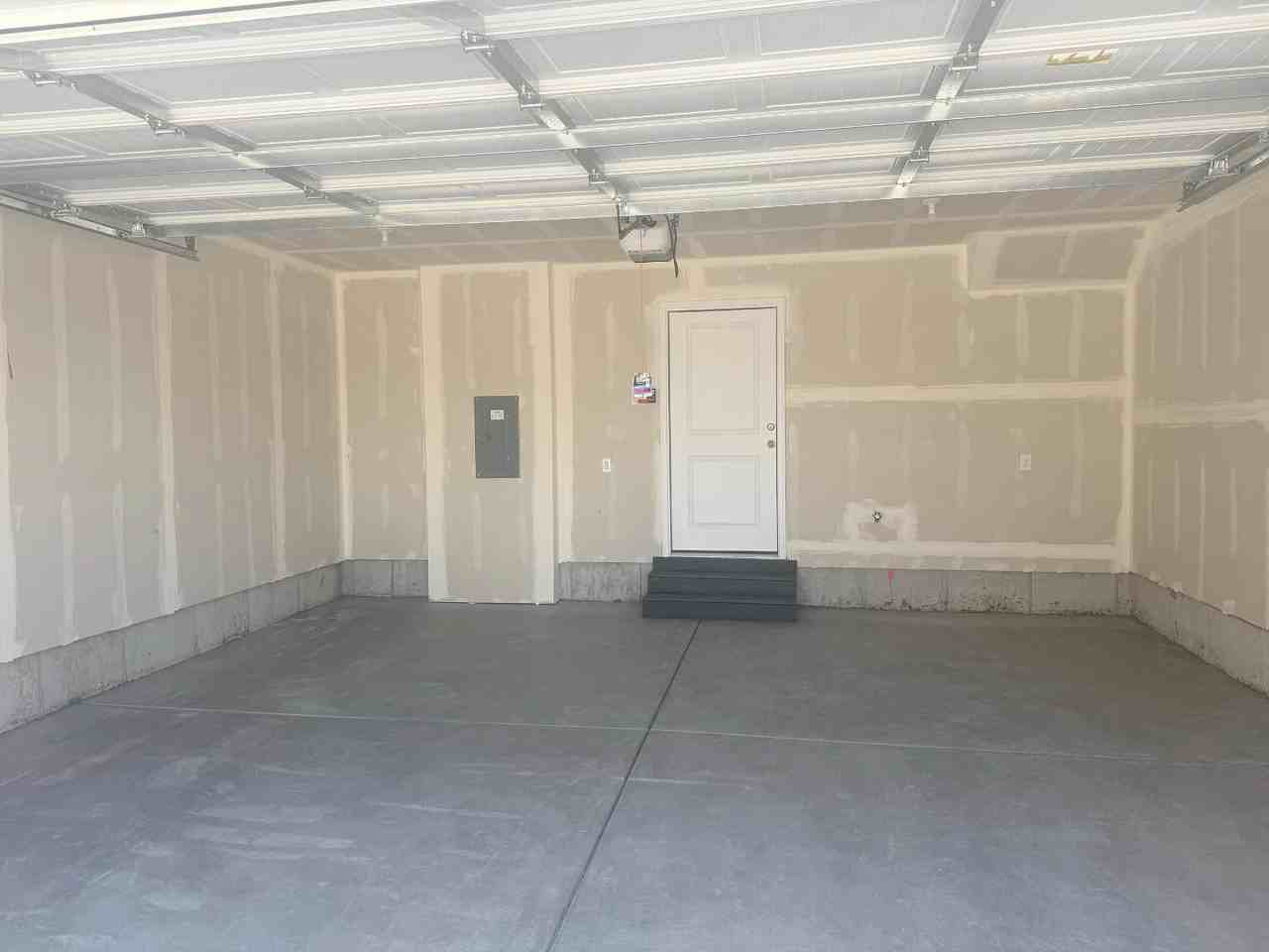 1872 E Thunder Ln - Photo 7 of 20