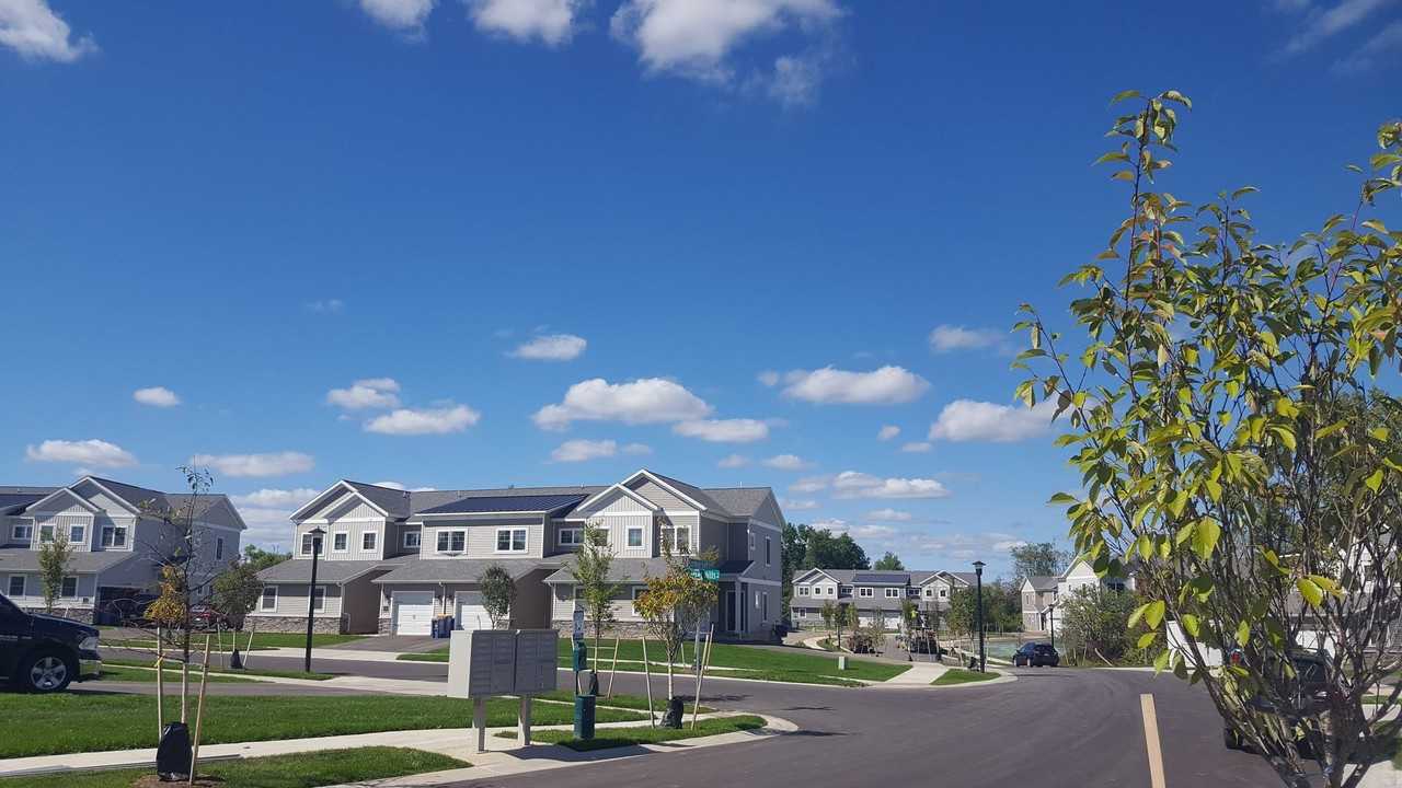 2233 Michigan St NE - Photo 2 of 50