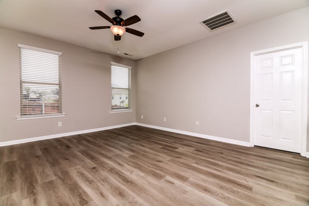 3605 Morman Springs Ln - Photo 4 of 17