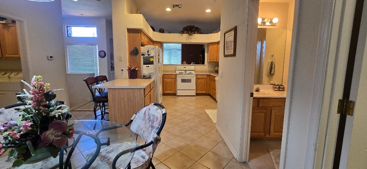 13606 N Cambria Dr #204 - Photo 4 of 25