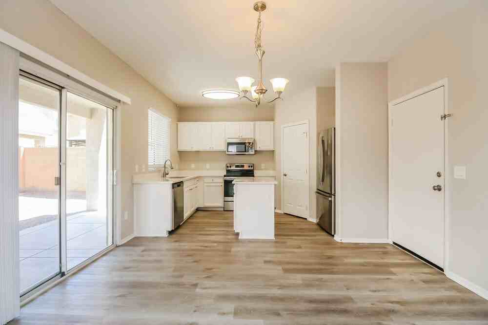 3926 W Fremont Rd - Photo 6 of 17