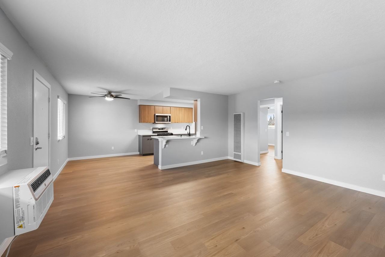 The 5800 Apartment Homes - Photo 5 of 48