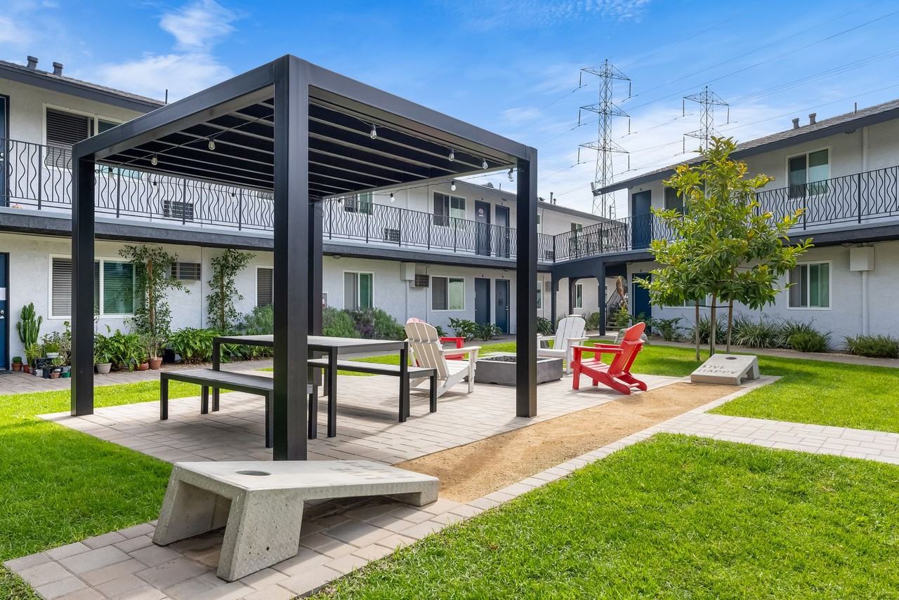 The 5800 Apartment Homes - Photo 2 of 48