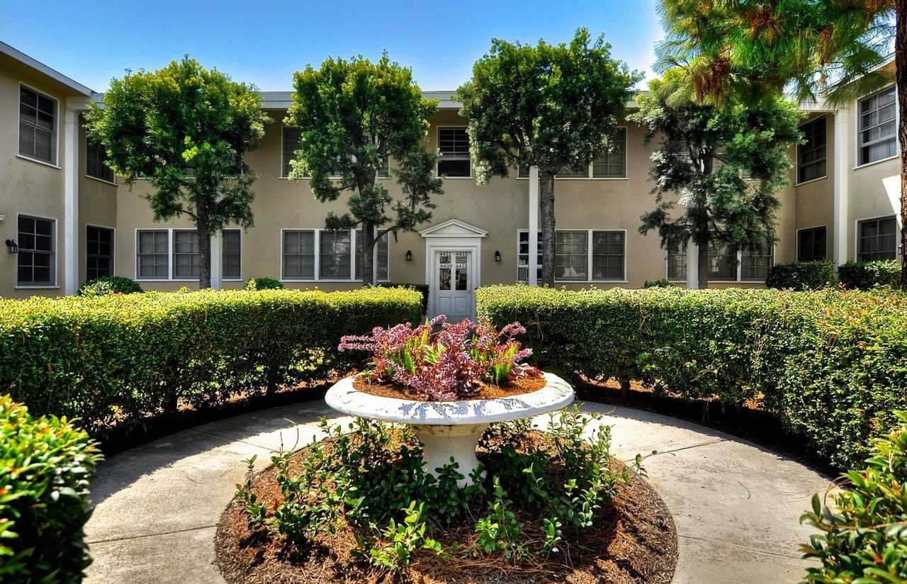 Le Park Apartments - Photo 3 of 41