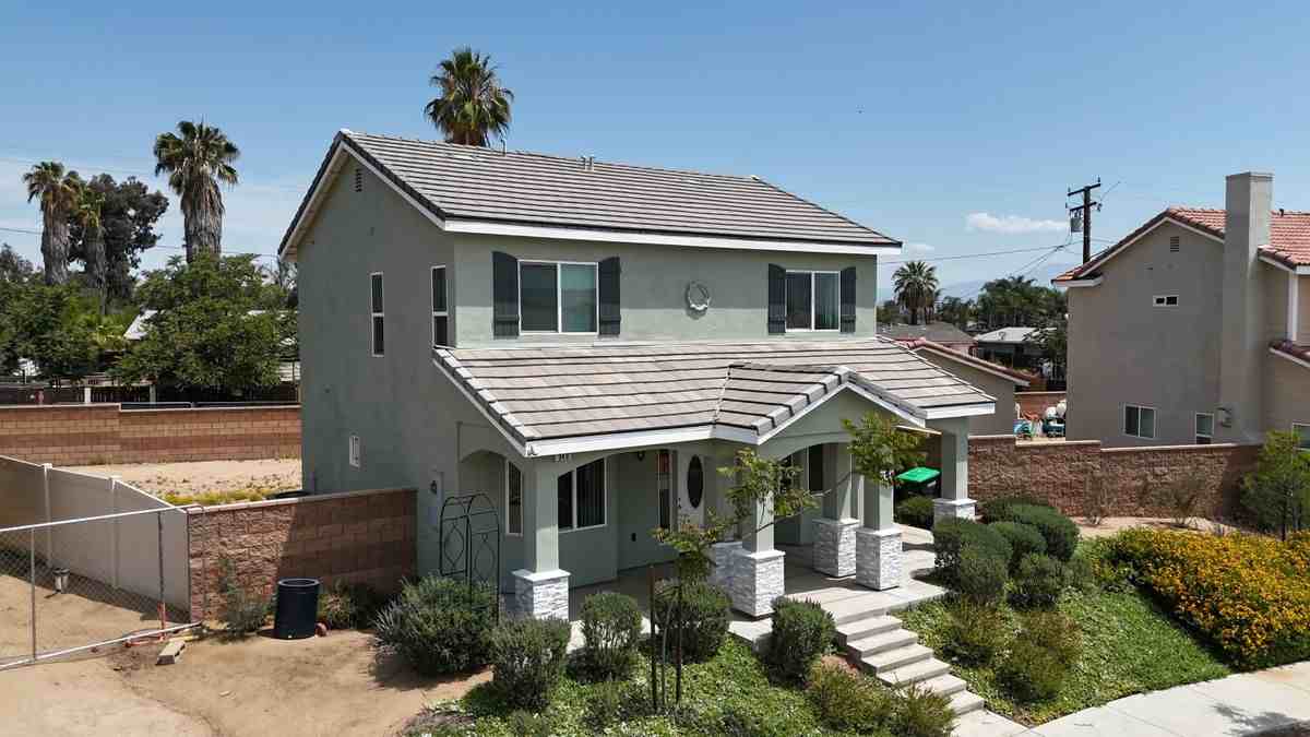 340 Faith Cir - Photo 3 of 19