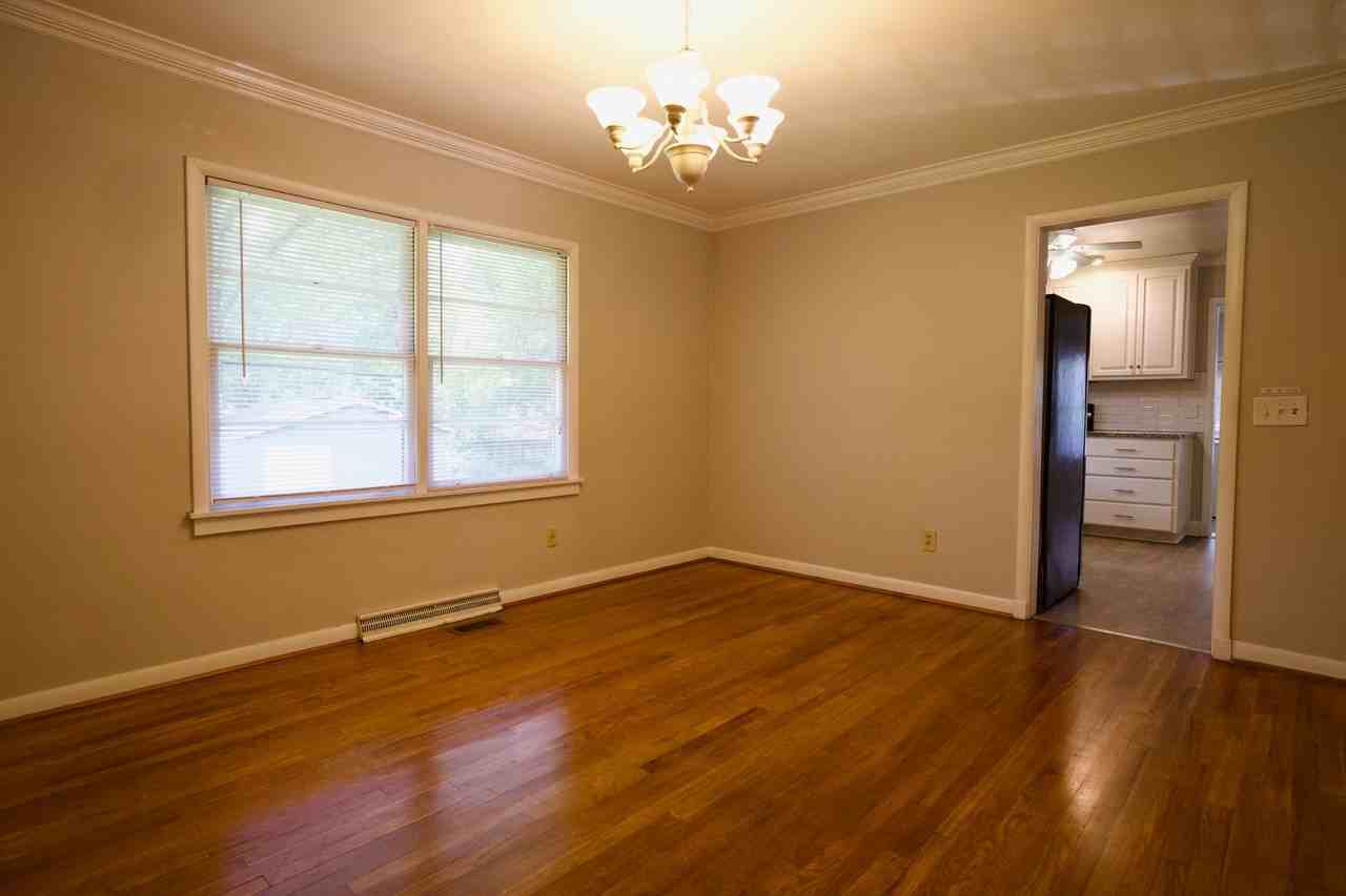 656 E Samford Ave - Photo 3 of 21