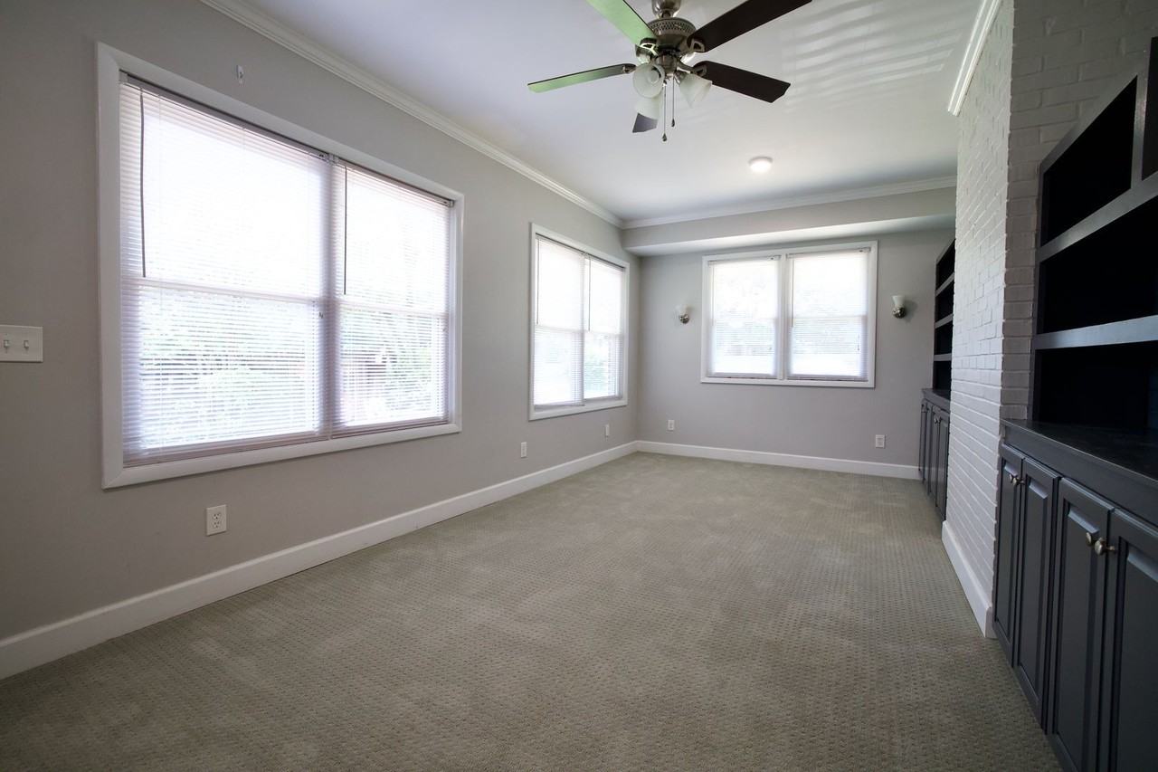 656 E Samford Ave - Photo 7 of 21