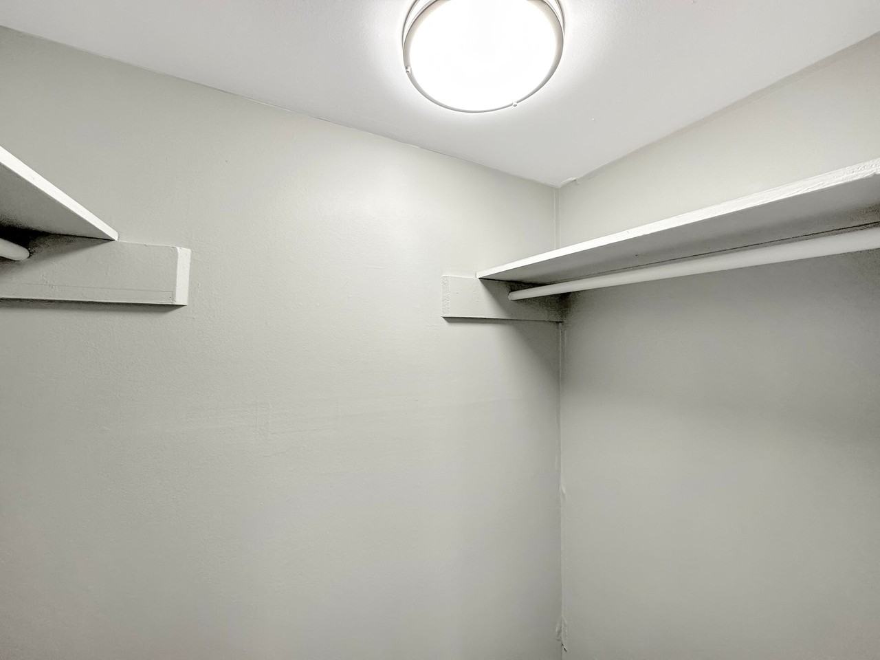 Valley Creek Apartments - Photo 7 of 40