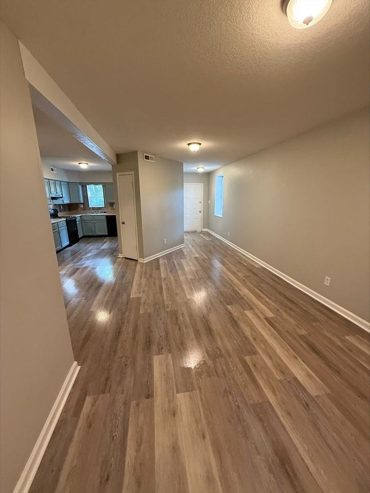 4121 Whistlers Way - Photo 2 of 32