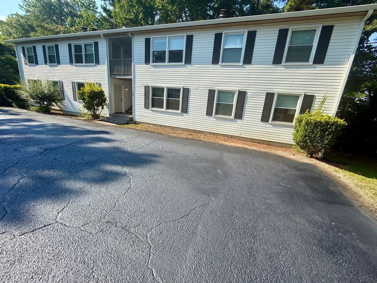 Sandburg 143 - Photo 2 of 17