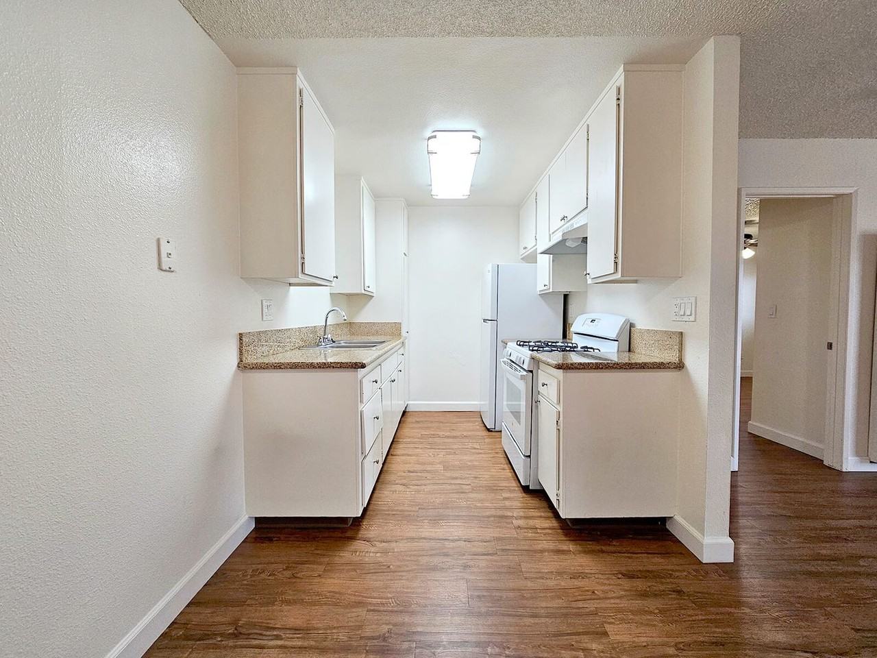 Vista Bella Apartment Homes - Photo 5 of 25