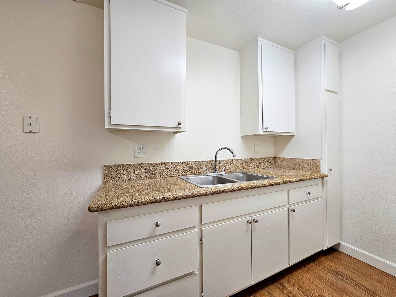 Vista Bella Apartment Homes - Photo 6 of 25