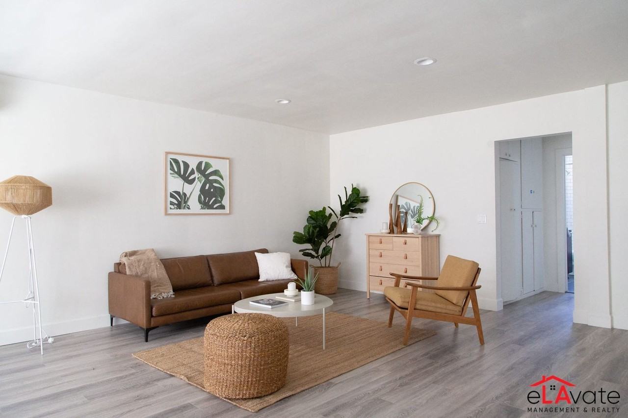 7006 Lanewood Ave. - Photo 4 of 23