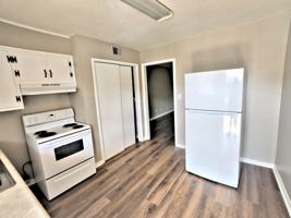 featured image of 1213 1213 - 1221 North Street SE