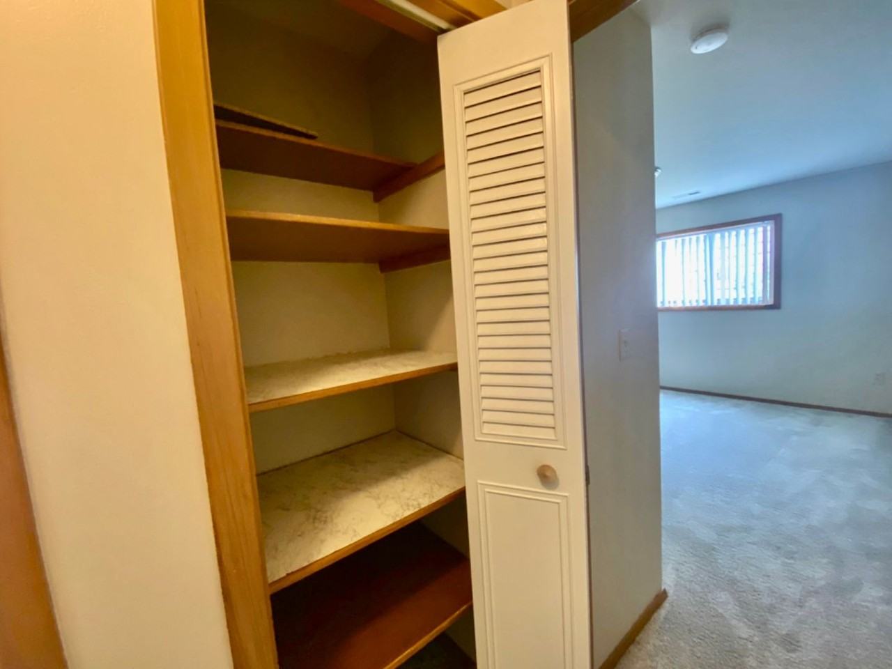 1970 Burton St Se - Photo 3 of 18