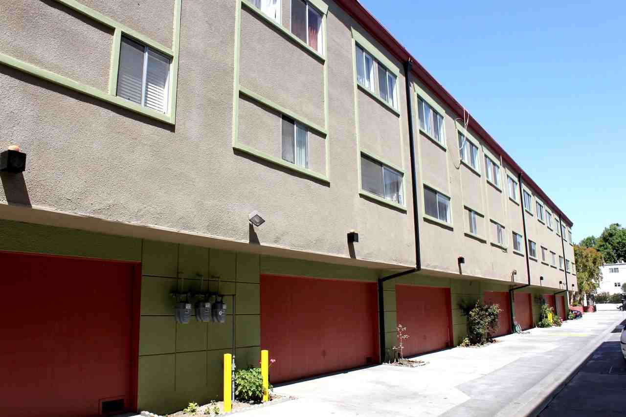 Valley Village So. Apartments - Photo 2 of 15