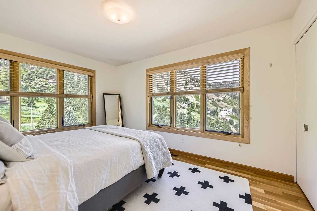 389 S Cedar Brook Rd - Photo 3 of 28