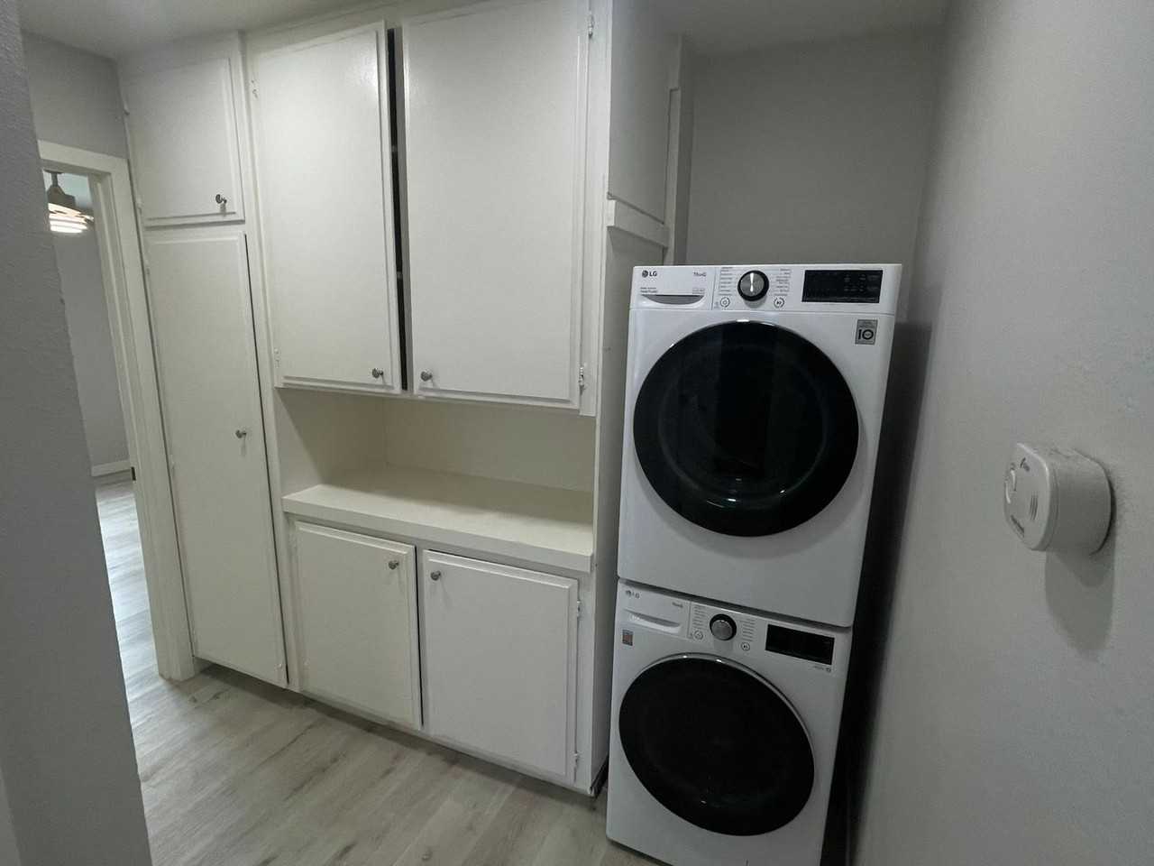 4490 Collwood Blvd - Photo 4 of 23