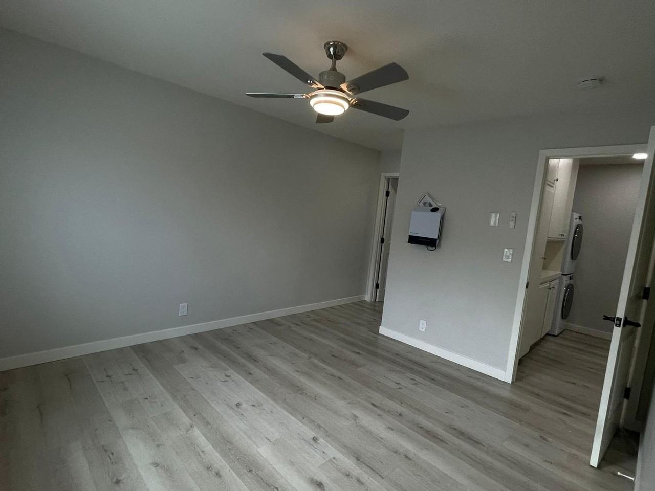 4490 Collwood Blvd - Photo 5 of 23