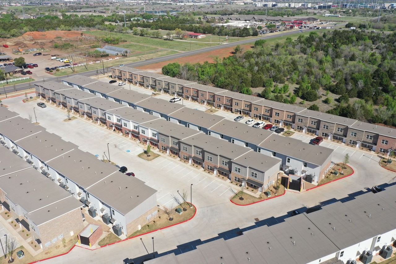 North Pointe Townhomes - Photo 4 of 12