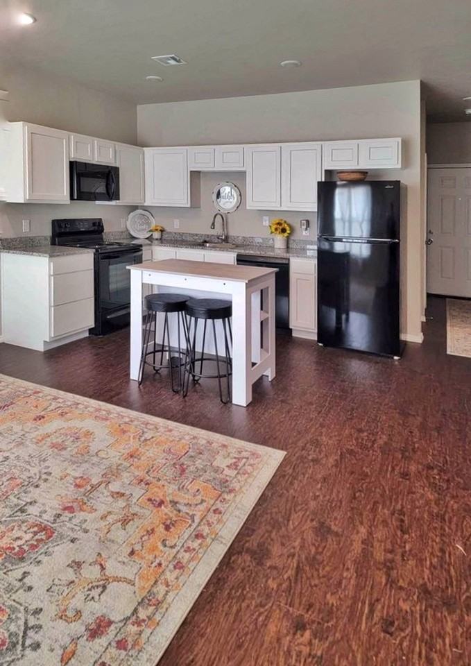 North Pointe Townhomes - Photo 5 of 12