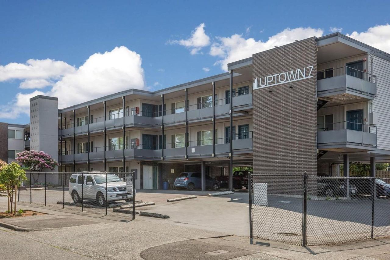 Uptown 7 Apartments - Photo 7 of 44