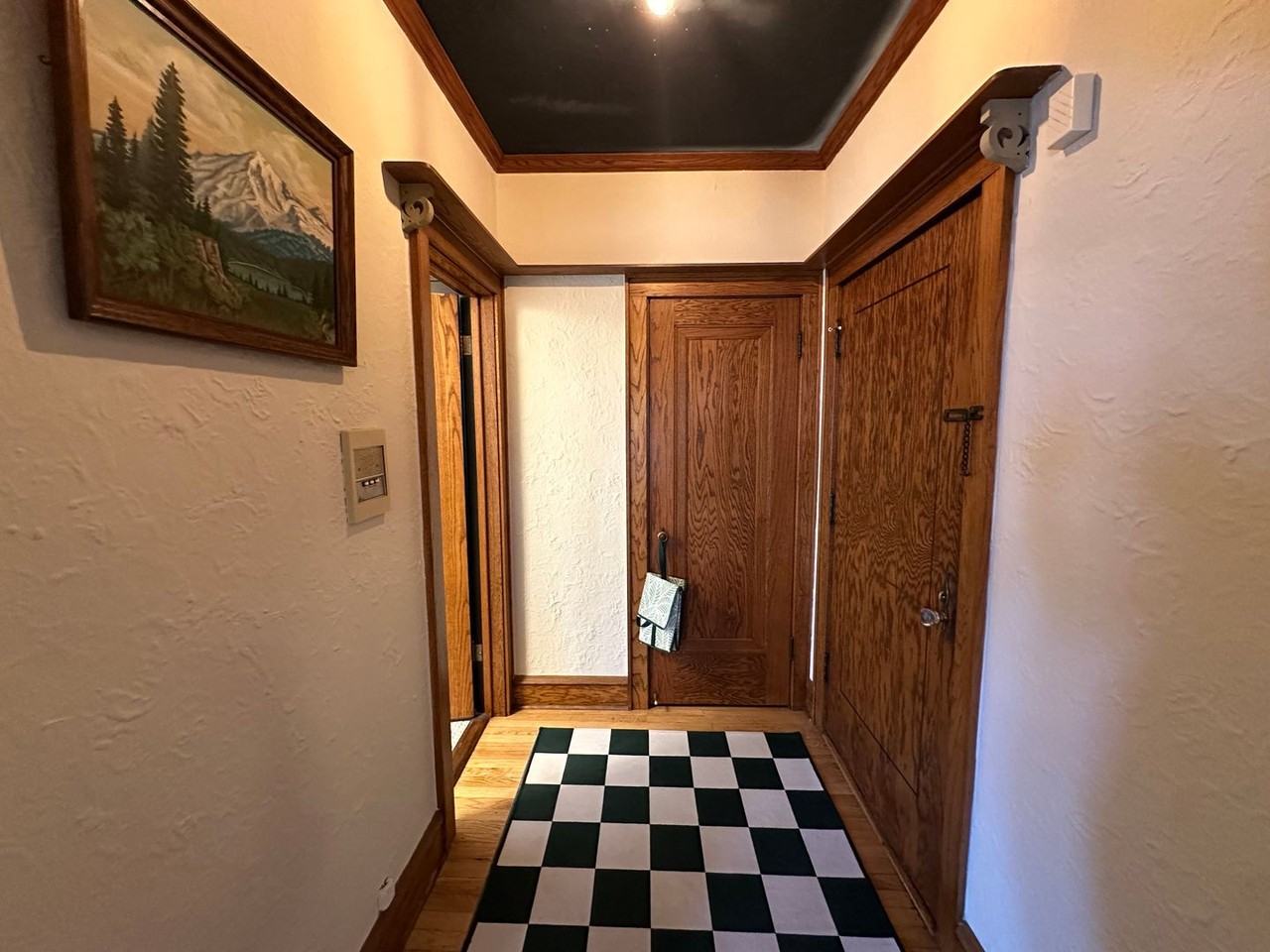 1628 Franklin - Photo 4 of 40