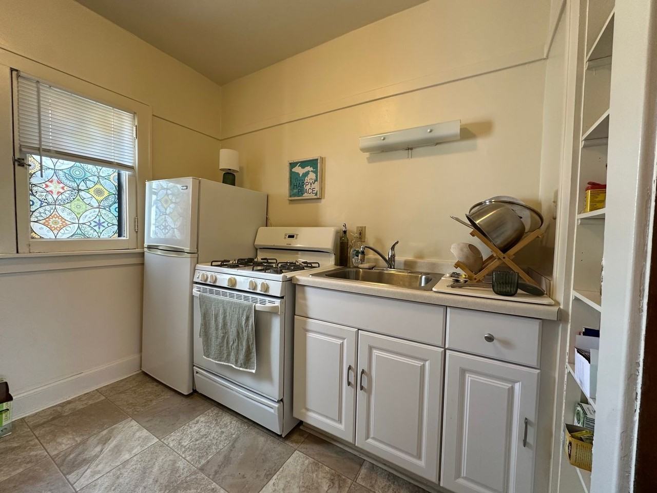 1628 Franklin - Photo 5 of 40