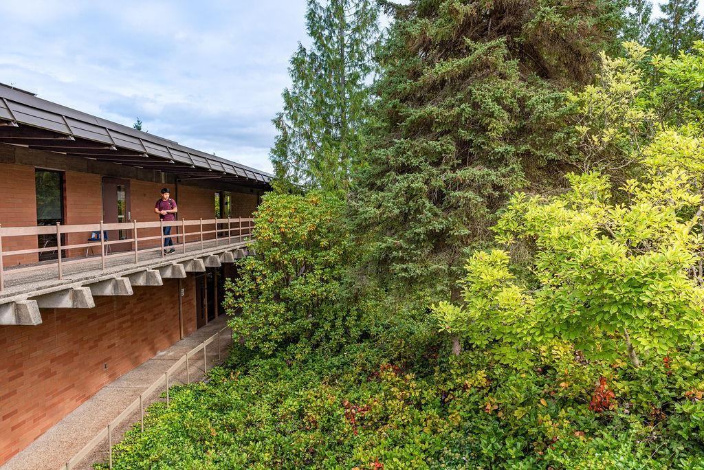 16101 Greenwood Ave N