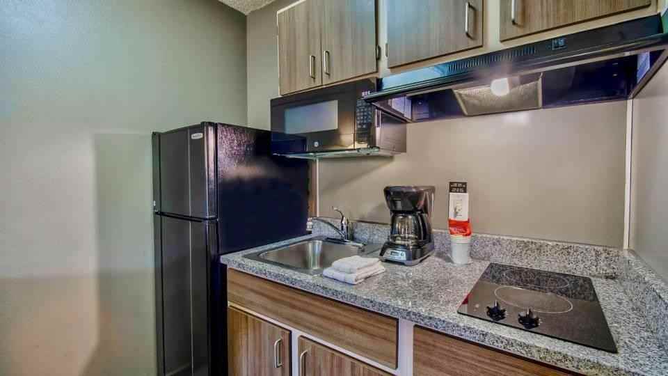 18405 North 27th Avenue - Photo 4 of 13