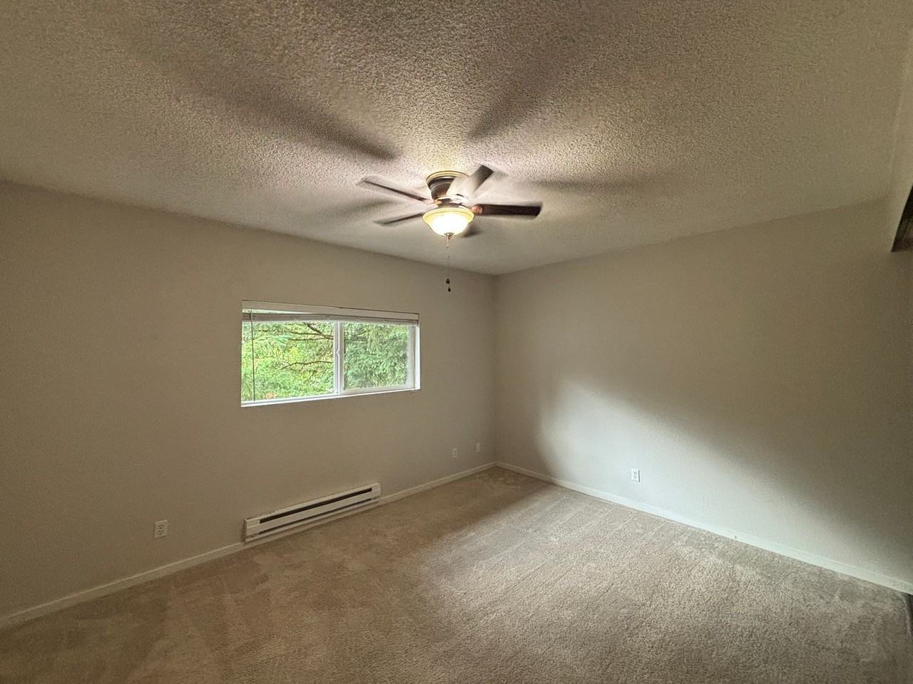 14517 Northeast 40th Street - Photo 6 of 9