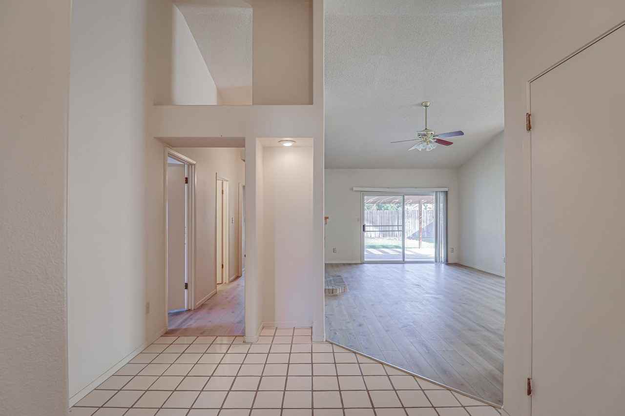 4005 Asino Ave - Photo 4 of 19
