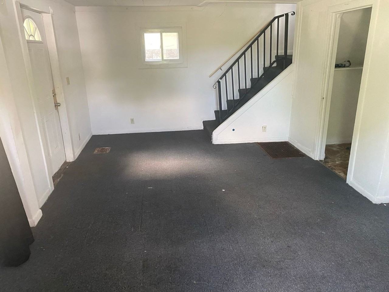 393 E Thornton St - Photo 3 of 15