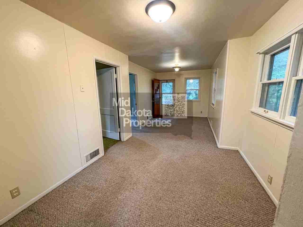 618 S Edmunds St - Photo 3 of 15