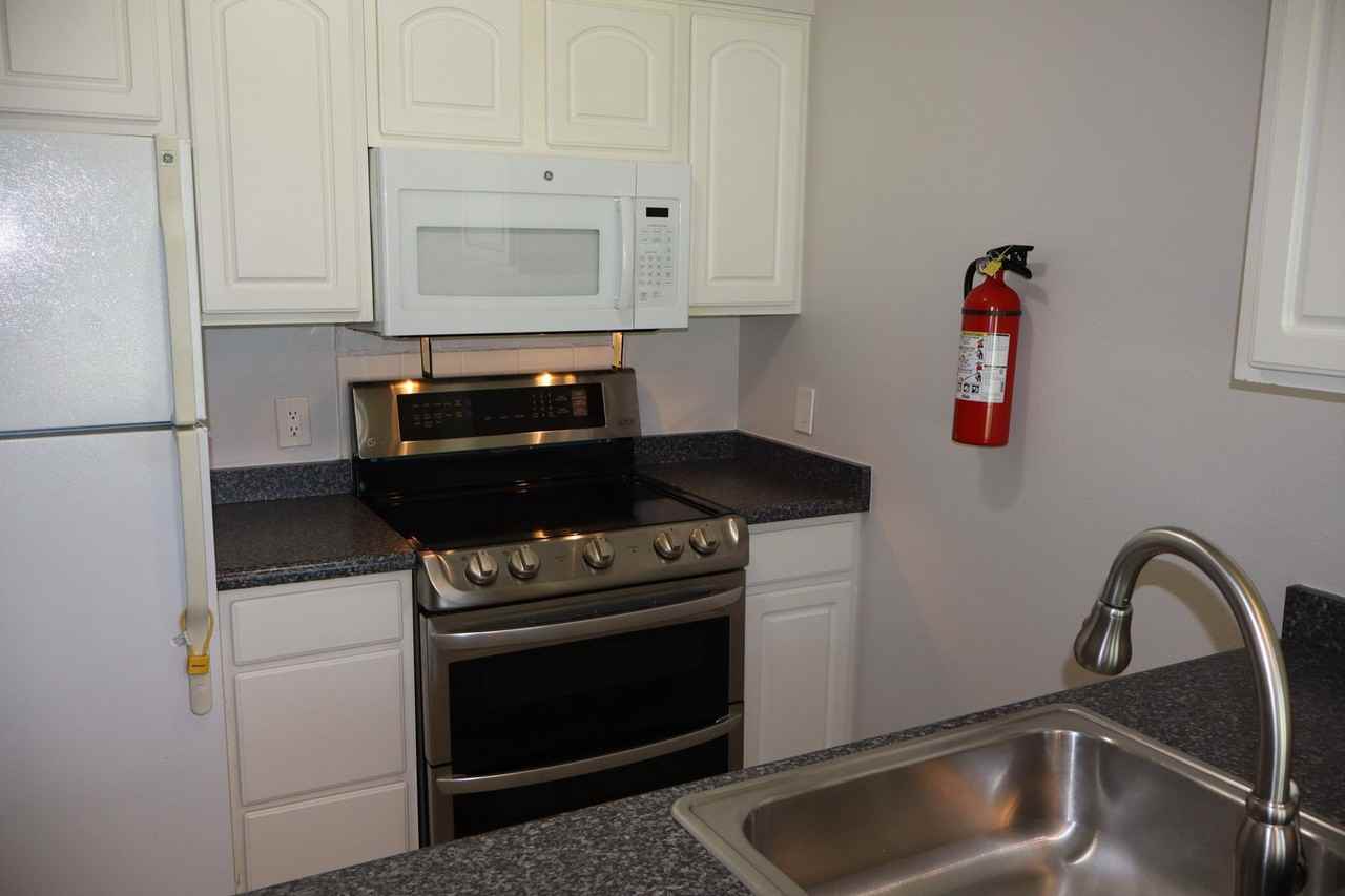 3400 Stanford Rd - Photo 7 of 12