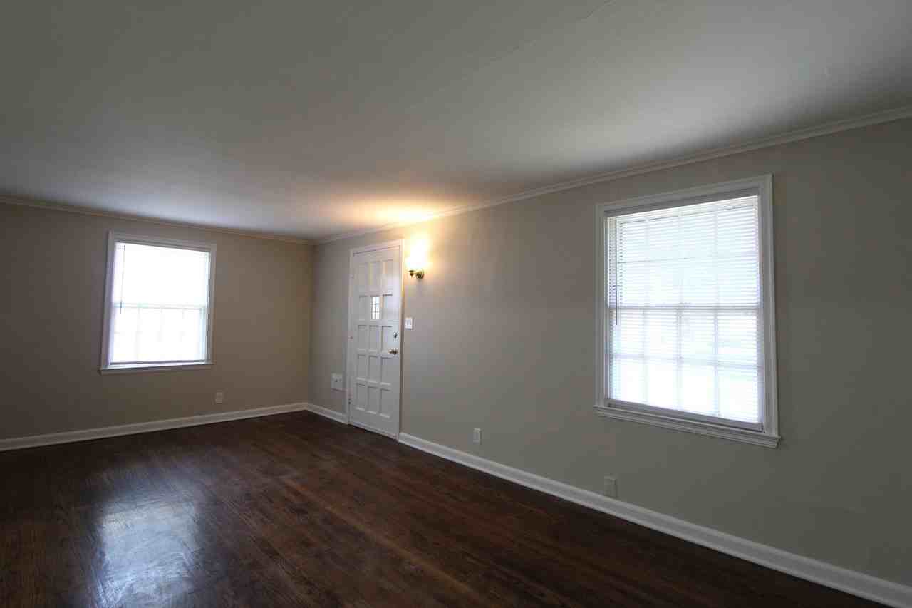 313 E 27th Ave - Photo 2 of 8