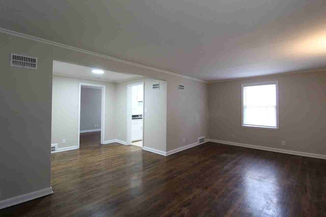 313 E 27th Ave - Photo 3 of 8