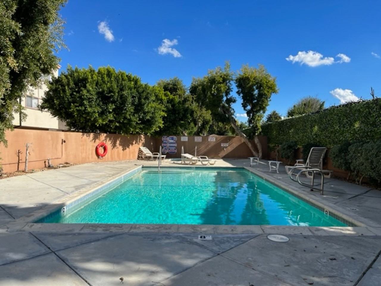 Beautiful 2 - Photo 2 of 42