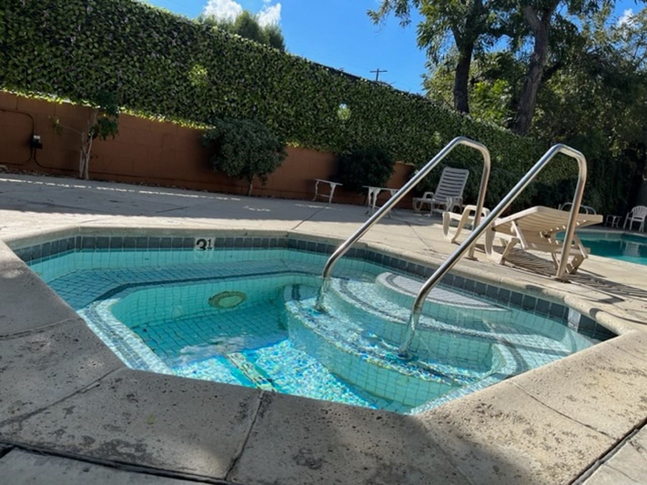 Beautiful 2 - Photo 3 of 42